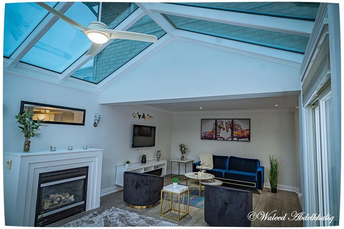 Sunroom House - 4 Bedrooms Миссиссага Экстерьер фото
